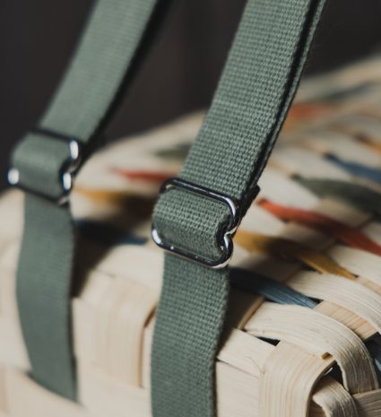 Sac à dos de cueillette en osier avec sangles vertes